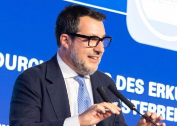 Durigon: «Salvini sarà a Napoli per lanciare le liste della Lega»