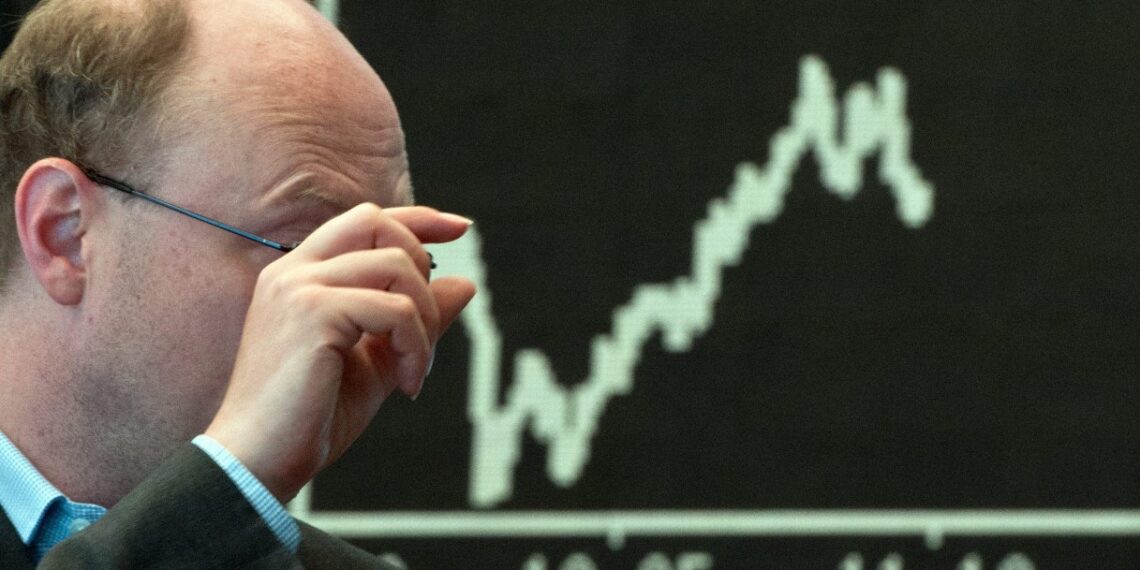 Spread Btp-Bund si impenna a 63 punti, rendimenti in risalita sui titoli italiani