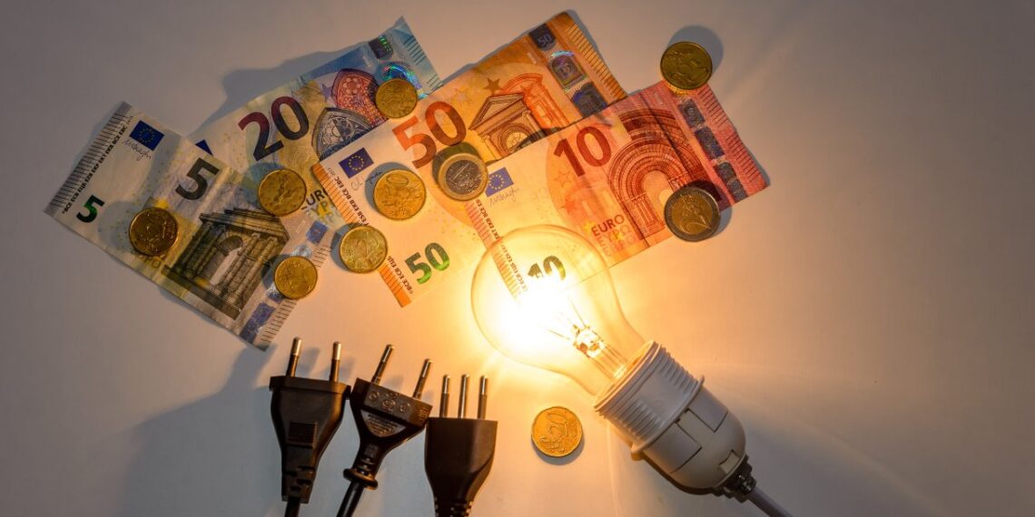 Prezzo dell’energia elettrica volatile per tutto l’anno, quanto pagheremo nel 2026