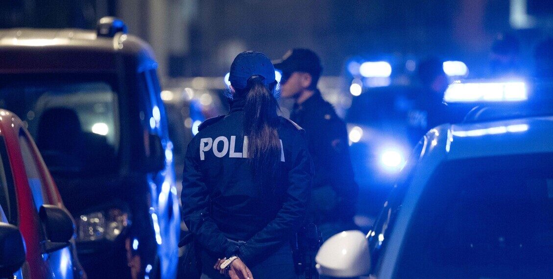 Tenta di sottrarre bimba alla madre in un supermercato, arrestato