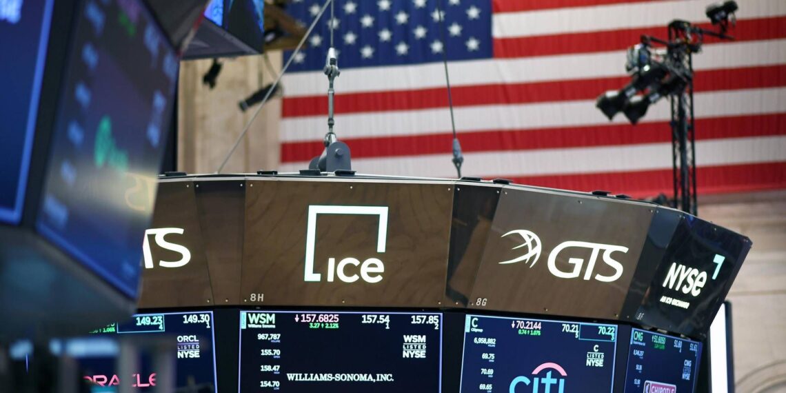 Borsa. Prudenza a Wall Street, occhi puntati su negoziati Ucraina-Russia per riflessi su energia e inflazione