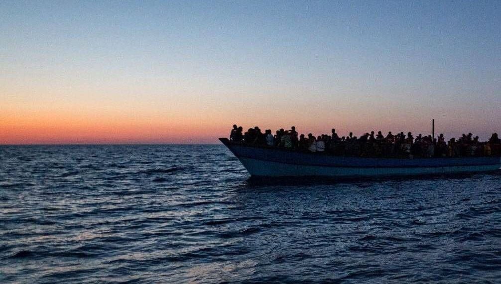 Migranti, governo prepara ddl: verso norme su Patto asilo e ipotesi ‘blocco navale’