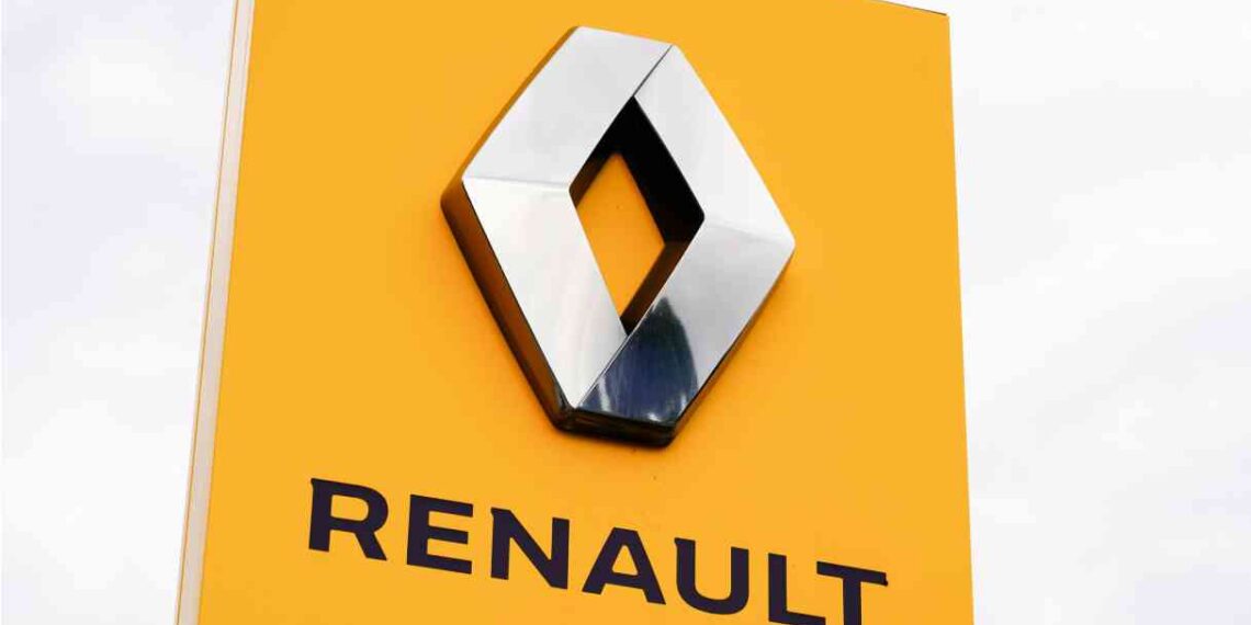 Renault: ricavi in crescita, risultato sconta svalutazione Nissan
