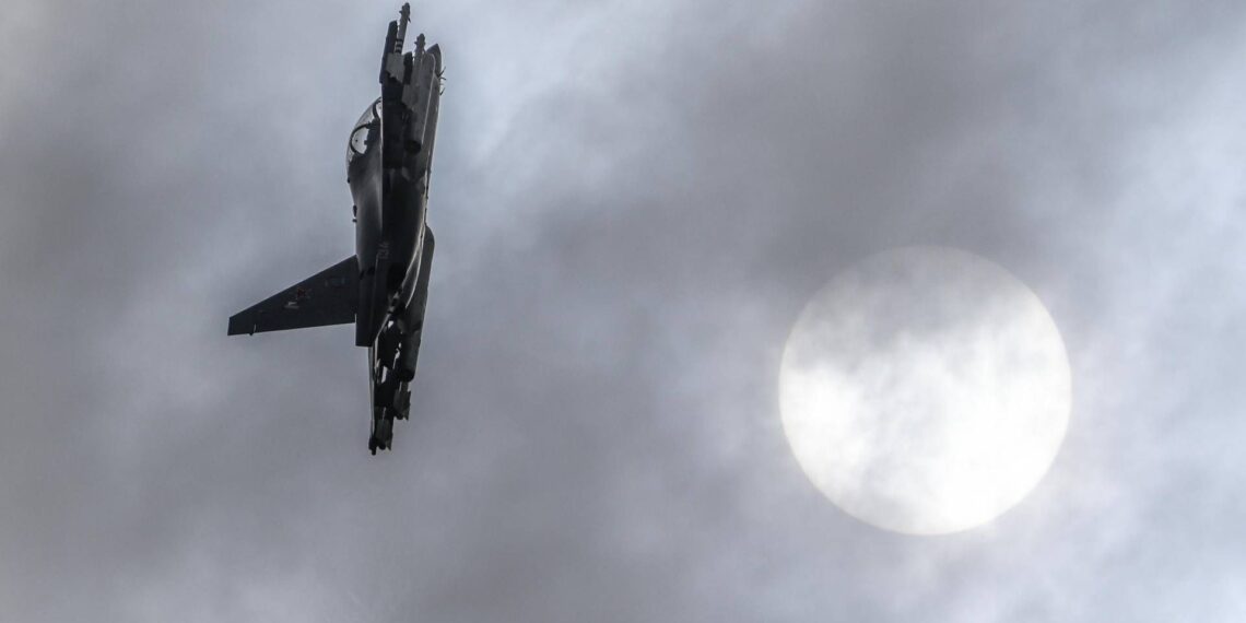 Iran, netto svantaggio aereo per Teheran: impiegati jet guerra Vietnam