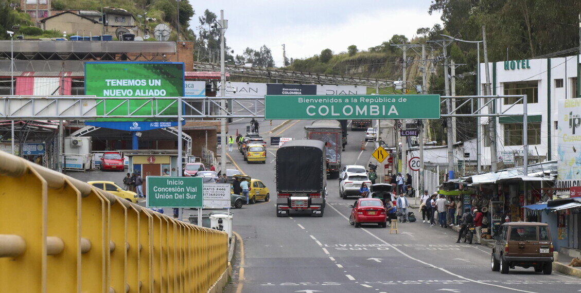 L’Ecuador raddoppia i dazi sulle importazioni dalla Colombia, tensione con Bogotà