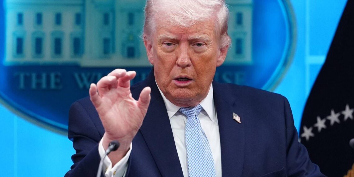 Iran, Trump: “Possiamo distruggerlo in una notte, ho il piano migliore di tutti”