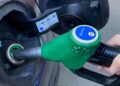 Petrolio in calo a 80 dollari con l’accordo Usa-Iran, quando scenderà anche la benzina