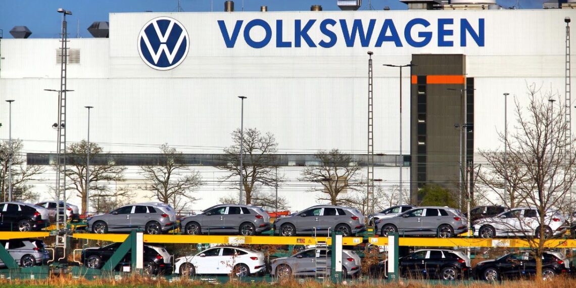Volkswagen vende la divisione diesel e prepara il taglio di 100 mila posti di lavoro