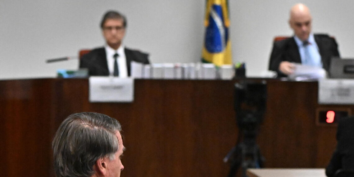 Brasile, Moraes conferma i domiciliari di Bolsonaro per motivi di salute