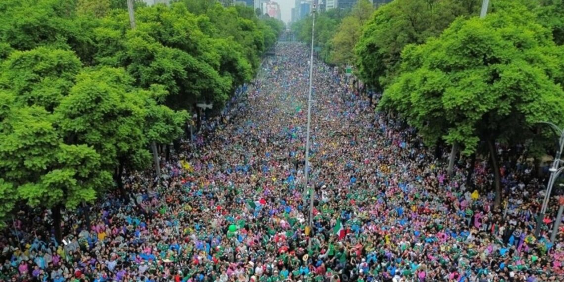 Mondiali: Zócalo e Ángel al limite della capienza a Città del Messico