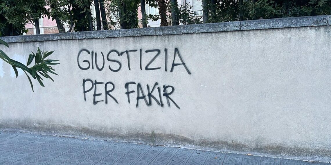 Nuovi video, prima dell’intervento la confusione di Fakir in strada