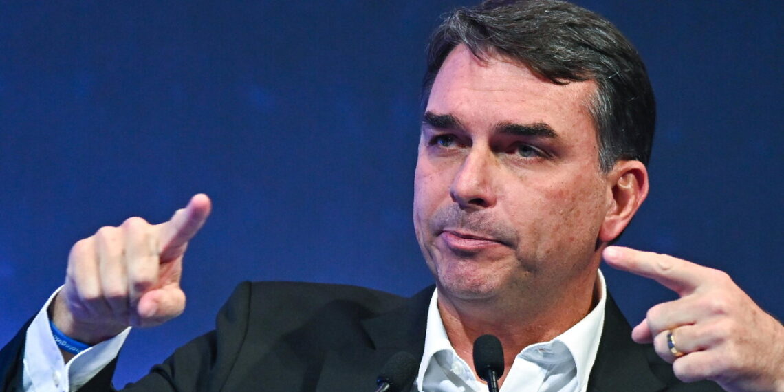 Brasile: Procuratore, ‘Flávio Bolsonaro deve essere ascoltato nell’indagine su Lula’