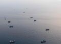 L’Iran colpisce le navi a Hormuz, gli Usa rispondono con nuovi attacchi sul Paese