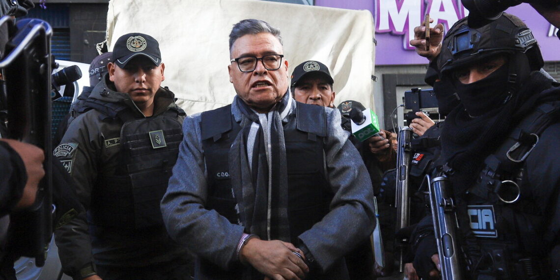 Bolivia, domiciliari per l’ex capo dell’Esercito accusato del golpe del 2024