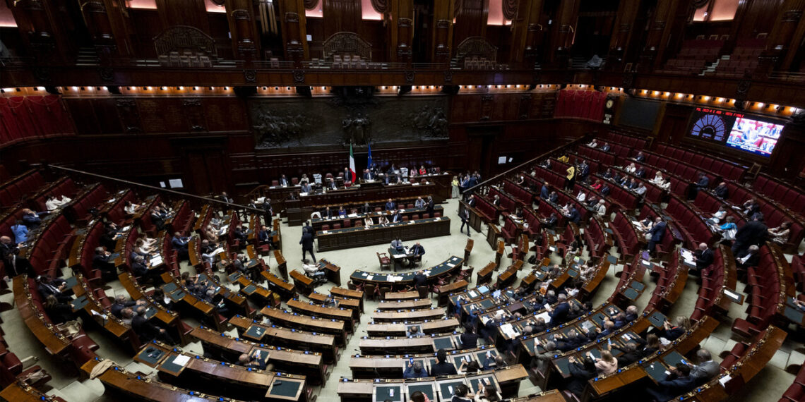 Il centrodestra studia le ‘nuove’ preferenze, muro delle opposizioni