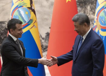 Noboa incontra Xi Jinping, Cina dona 42,7 milioni di dollari all’Ecuador