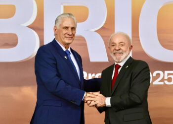Cuba chiede a Mosca sostegno per entrare a pieno titolo nei Brics