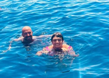 Faraone, le foto con la figlia e gli insulti social: “L’autismo non è contagioso, la cattiveria sì”