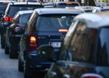 Bollo auto abolito, la mossa di Meloni: “Via una delle tasse più odiate”