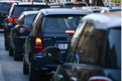 Bollo auto abolito, la mossa di Meloni: “Via una delle tasse più odiate”