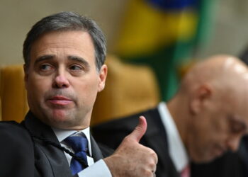 Mendonça desecreta gli atti sul film su Bolsonaro che coinvolgono il figlio candidato
