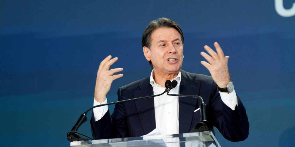 M5S, Conte sfida Meloni e punta a Palazzo Chigi: “Non indietreggeremo di un millimetro”