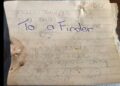 Ristrutturano casa e trovano una lettera di 44 anni fa: “A chi mi troverà…”
