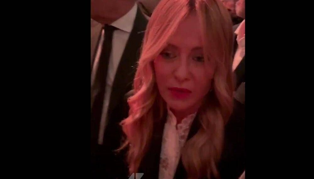 Moda, Meloni alla cena di gala a Palazzo Reale a Milano: “Il governo è vicino al settore”