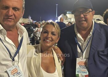 Francesca Pascale celebra governo Meloni a Bari: “Berlusconi sarebbe fiero”
