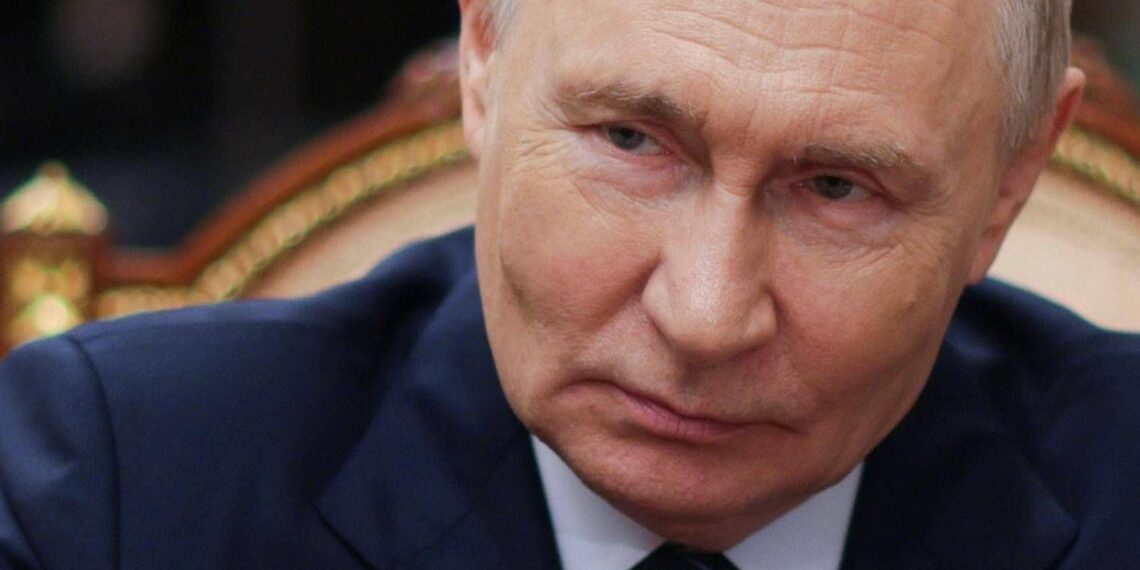 “Russia minaccia Nato, piano di Putin può scattare presto”: l’allarme dell’intelligence in Europa