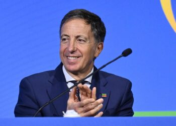 Suppletive, centrodestra esulta per Roscioli: “Vinto senza Vannacci”. Meloni: “Ci siamo imposti sul campo larghissimo”