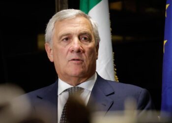 Tajani: “Mi spiace che mie parole siano state fraintese, mi scuso, mai offeso le donne”