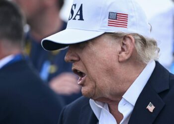 Ucraina, raid Russia al confine con Polonia. Kiev e Varsavia: “Escalation”. Trump frena Zelensky: “Non attaccare le raffinerie”
