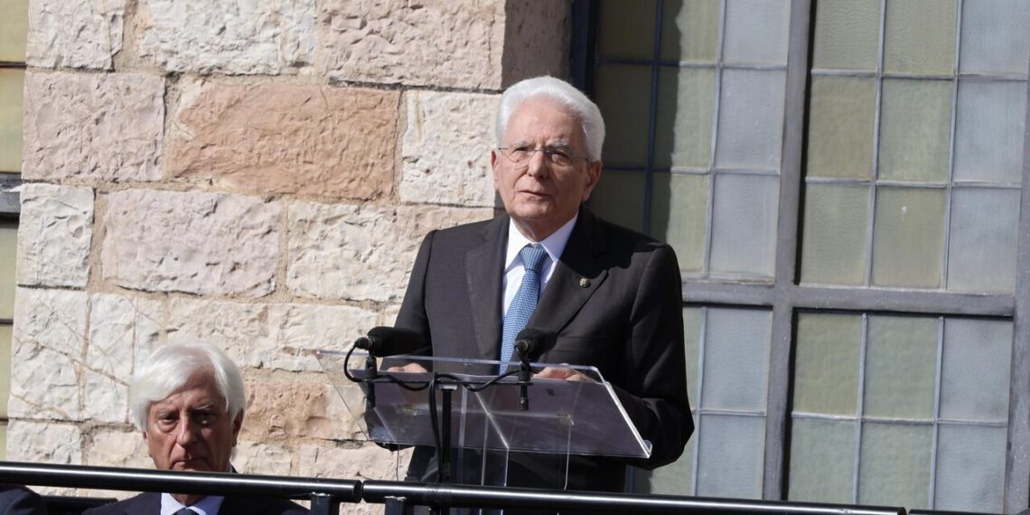 Mattarella ad Assisi, ‘il mondo si illumini e indichi la via della pace