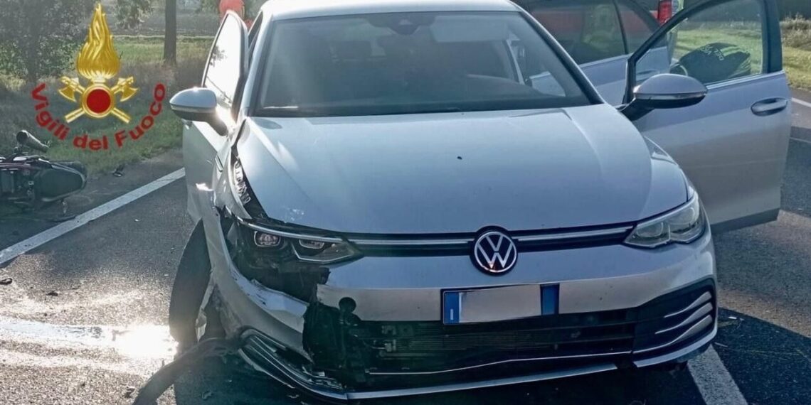 Moto contro auto, un morto e quattro feriti nel Rodigino