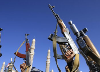 Autorità, almeno 309 i feriti nell’attacco degli Houthi all’aeroporto di Riad