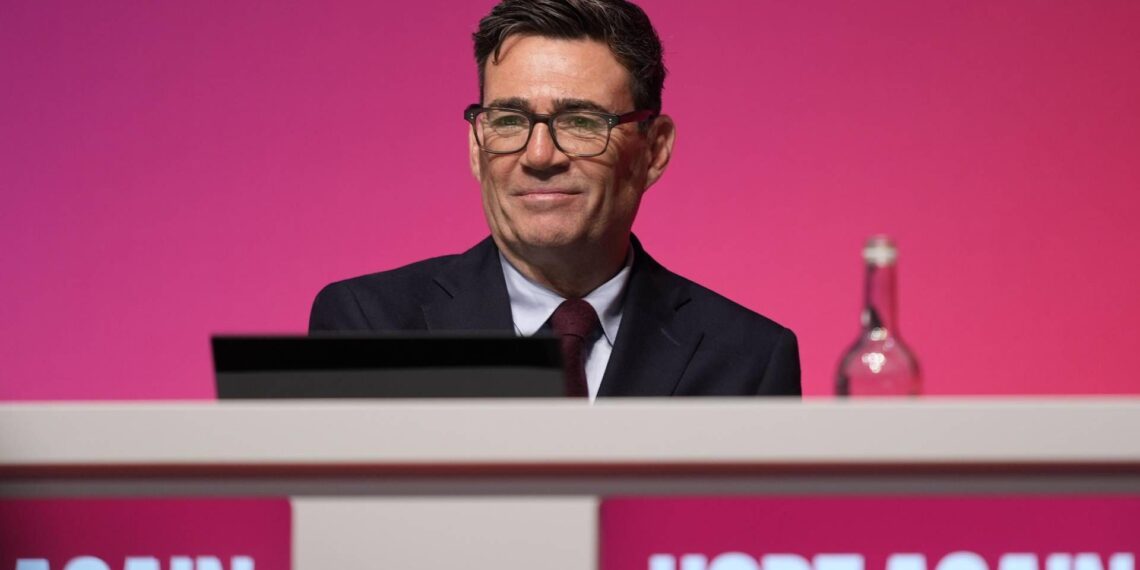 Brexit, svolta nel Regno Unito: Burnham apre al rientro nell’Ue. Macron: “Sareste i benvenuti”