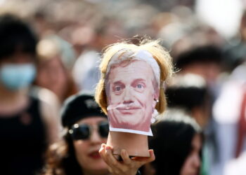 Cile, crolla la popolarità del presidente Kast