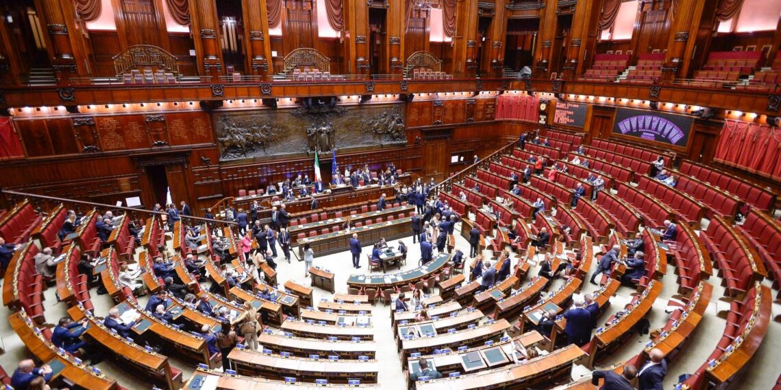 Legge elettorale, dalla Camera via libera alla fiducia su art.1 e 2. Opposizioni: “Incostituzionale”