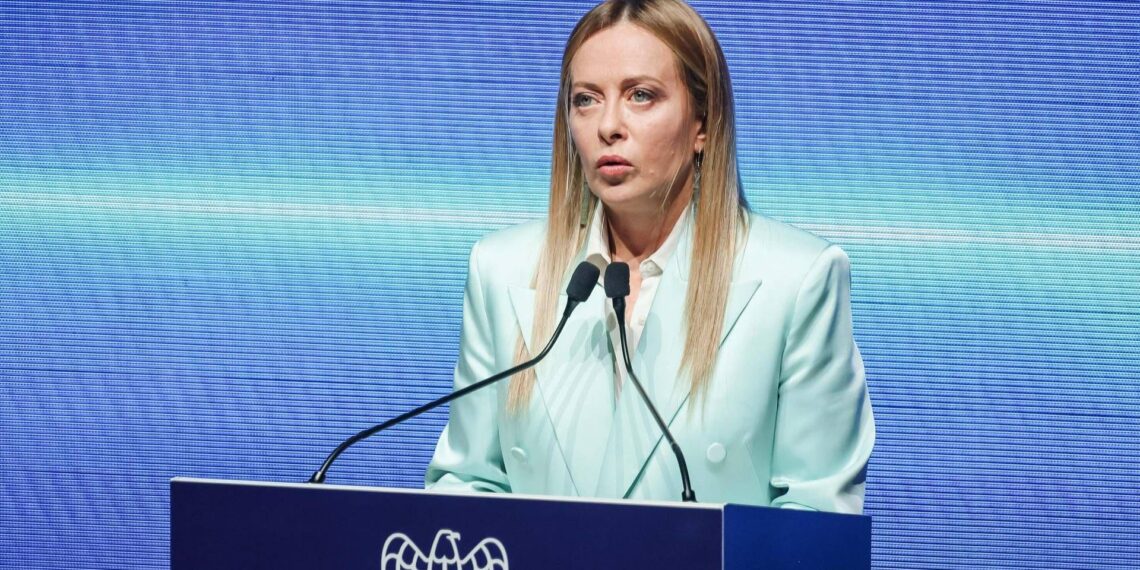 Meloni non molla la presa sull’energia, pressing su Ue per flessibilità: “Italia in Europa non per dire solo sì”