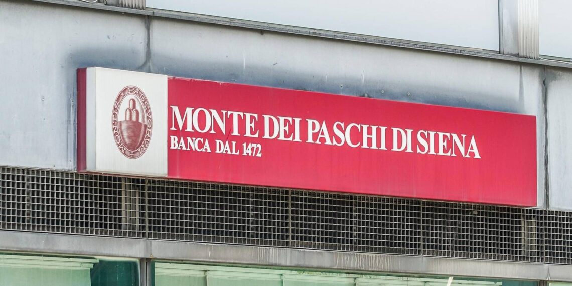 Mps, dal cda no al rilancio di Intesa: “Premio resta inferiore alla media”