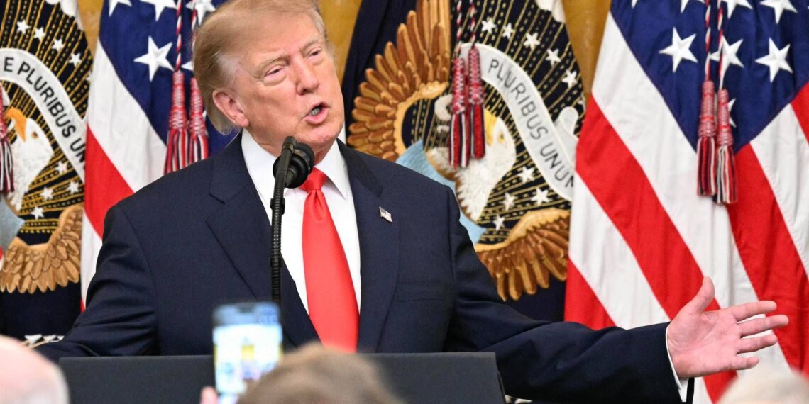 Trump, l’omaggio a Cristoforo Colombo e le battute: “Il mio amico Pavarotti…”